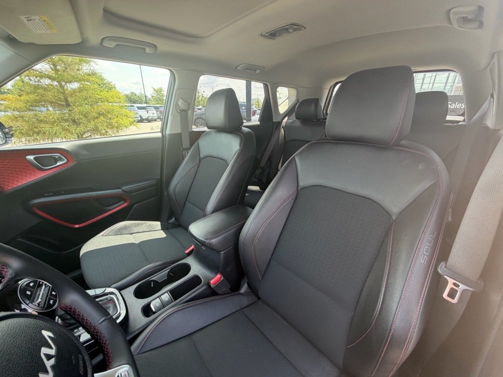 Used 2023 Kia Soul GT-Line w/ GT-Line Technology Package FWD image 11