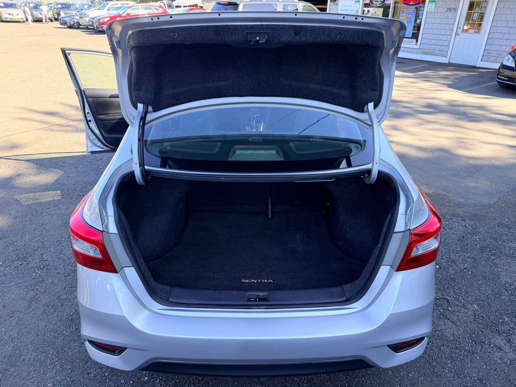 Used 2019 Nissan Sentra SV FWD image 32