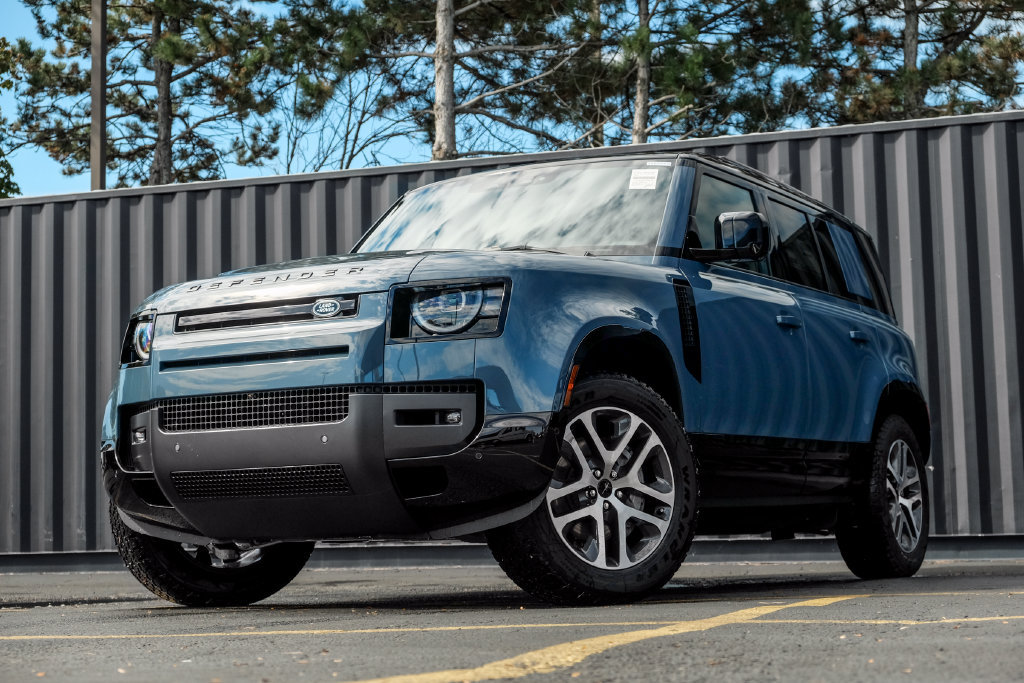 New 2026 Land Rover Defender 110 X-Dynamic SE AWD/4WD image 1