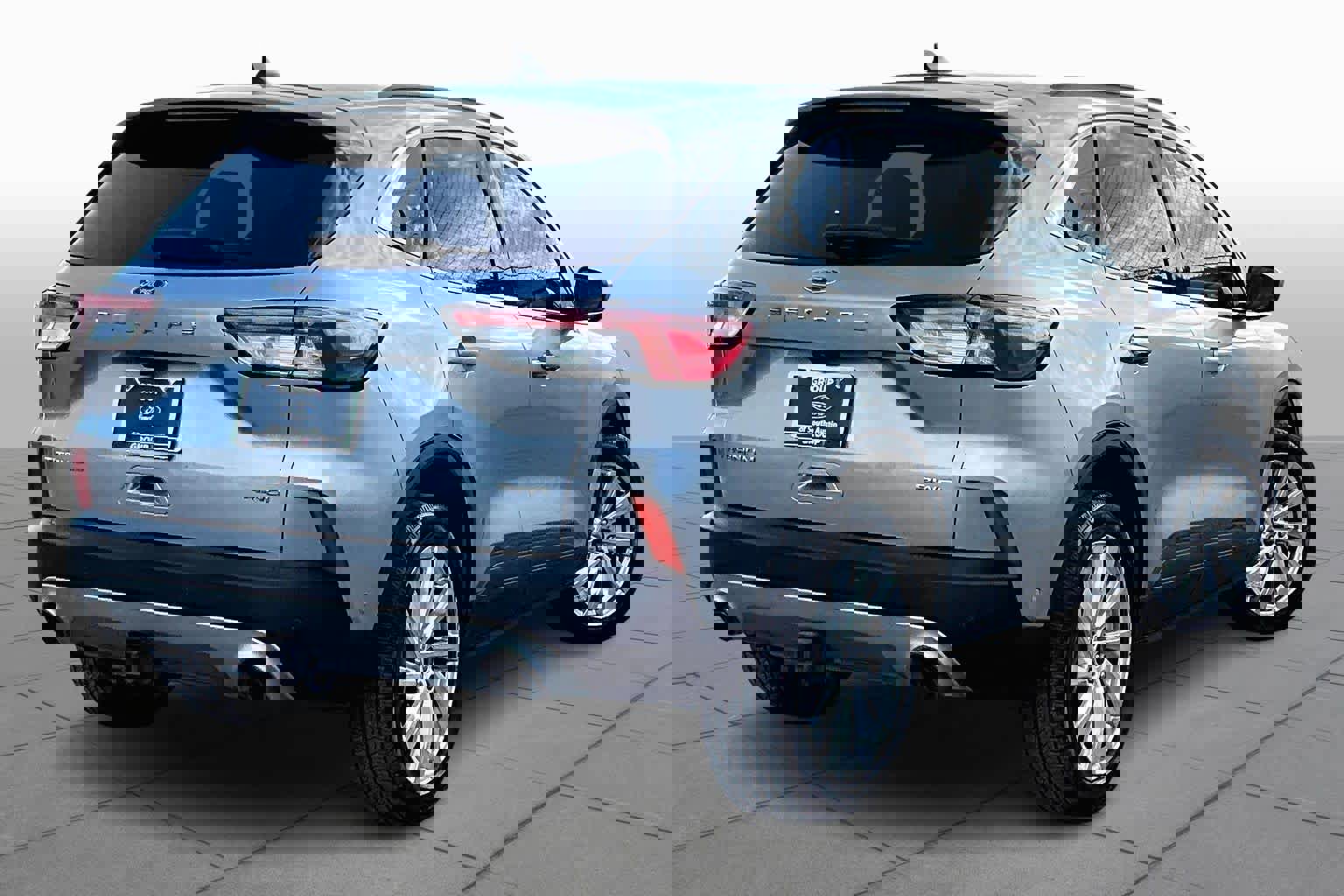 Certified 2022 Ford Escape Titanium w/ Titanium Elite Package AWD/4WD image 13