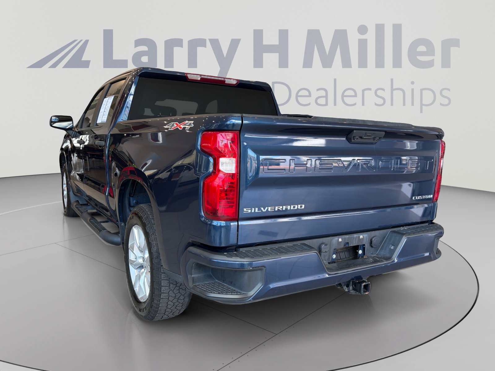 Used 2022 Chevrolet Silverado 1500 Custom AWD/4WD image 3