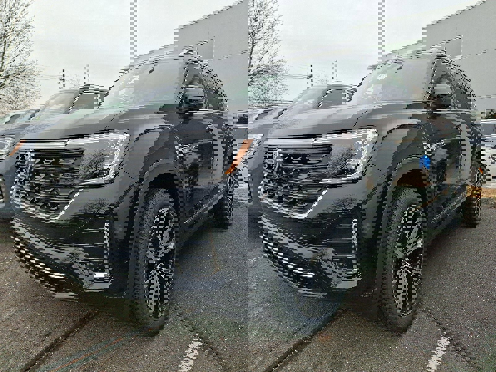 New 2026 Volkswagen Atlas SEL Premium R-Line image 3