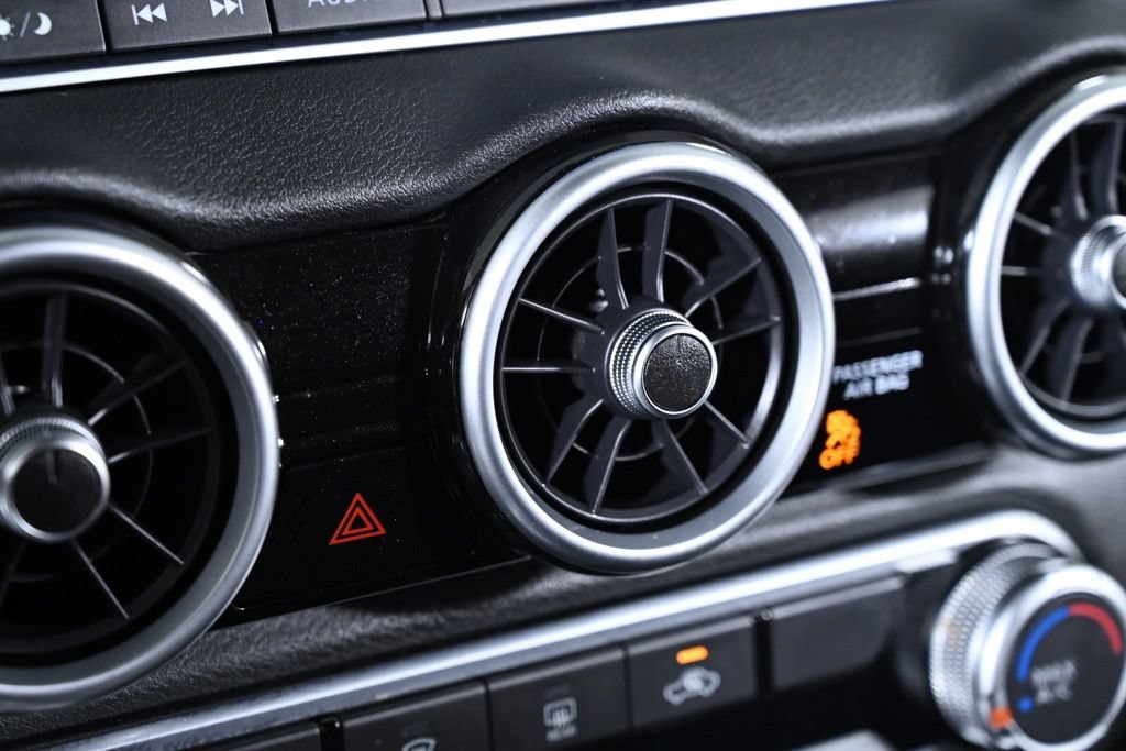 Certified 2023 Nissan Sentra SV FWD image 18