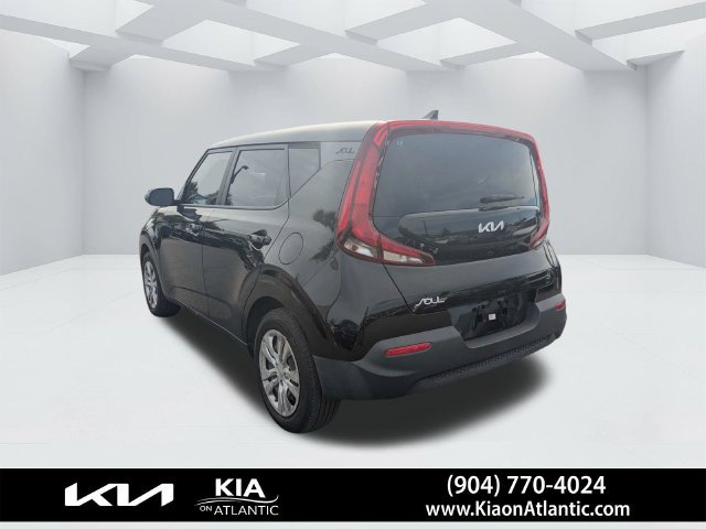 Used 2022 Kia Soul LX FWD image 3