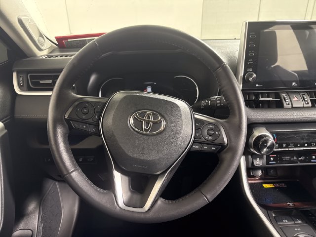 Used 2022 Toyota RAV4 Limited AWD/4WD image 23