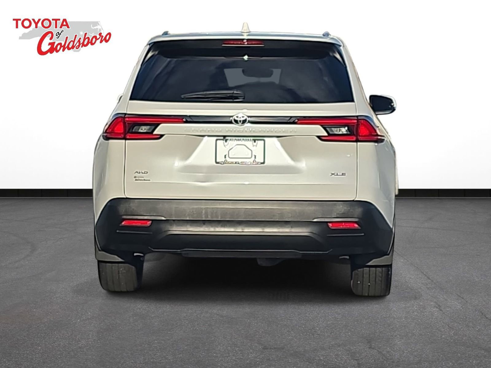 Used 2025 Toyota Grand Highlander AWD image 6