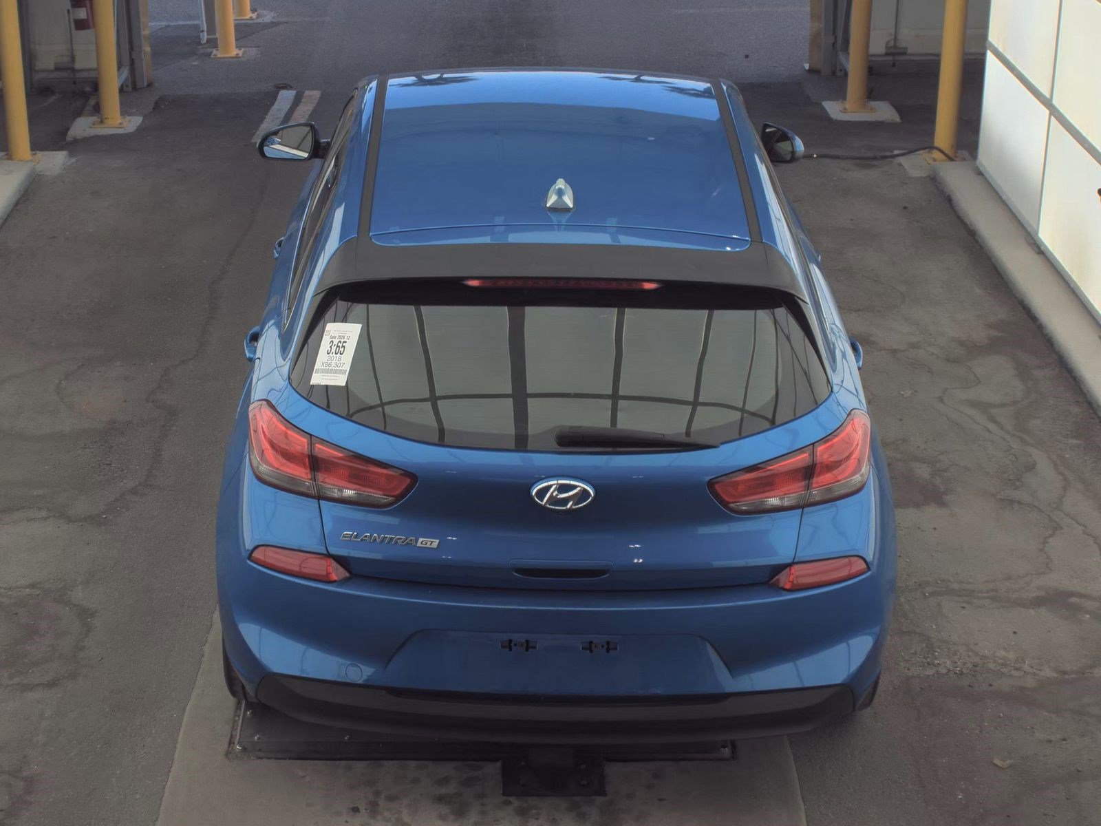 Used 2018 Hyundai Elantra GT FWD image 4
