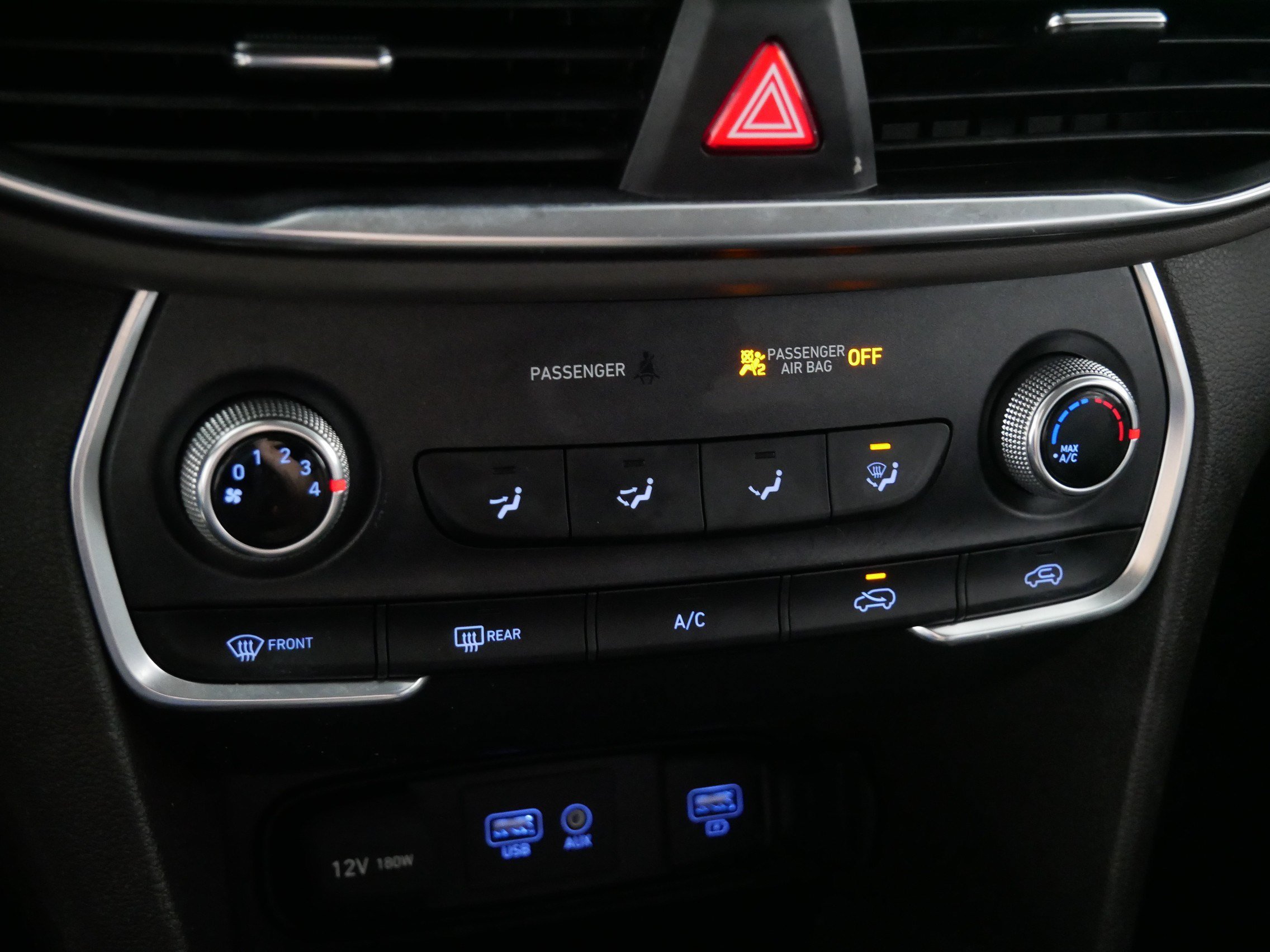 Used 2020 Hyundai Santa Fe SE w/ Cargo Package AWD/4WD image 23