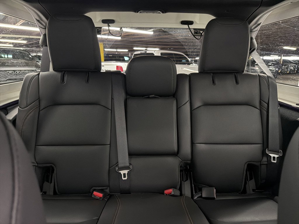 New 2026 Jeep Wrangler Unlimited Sahara AWD/4WD image 18