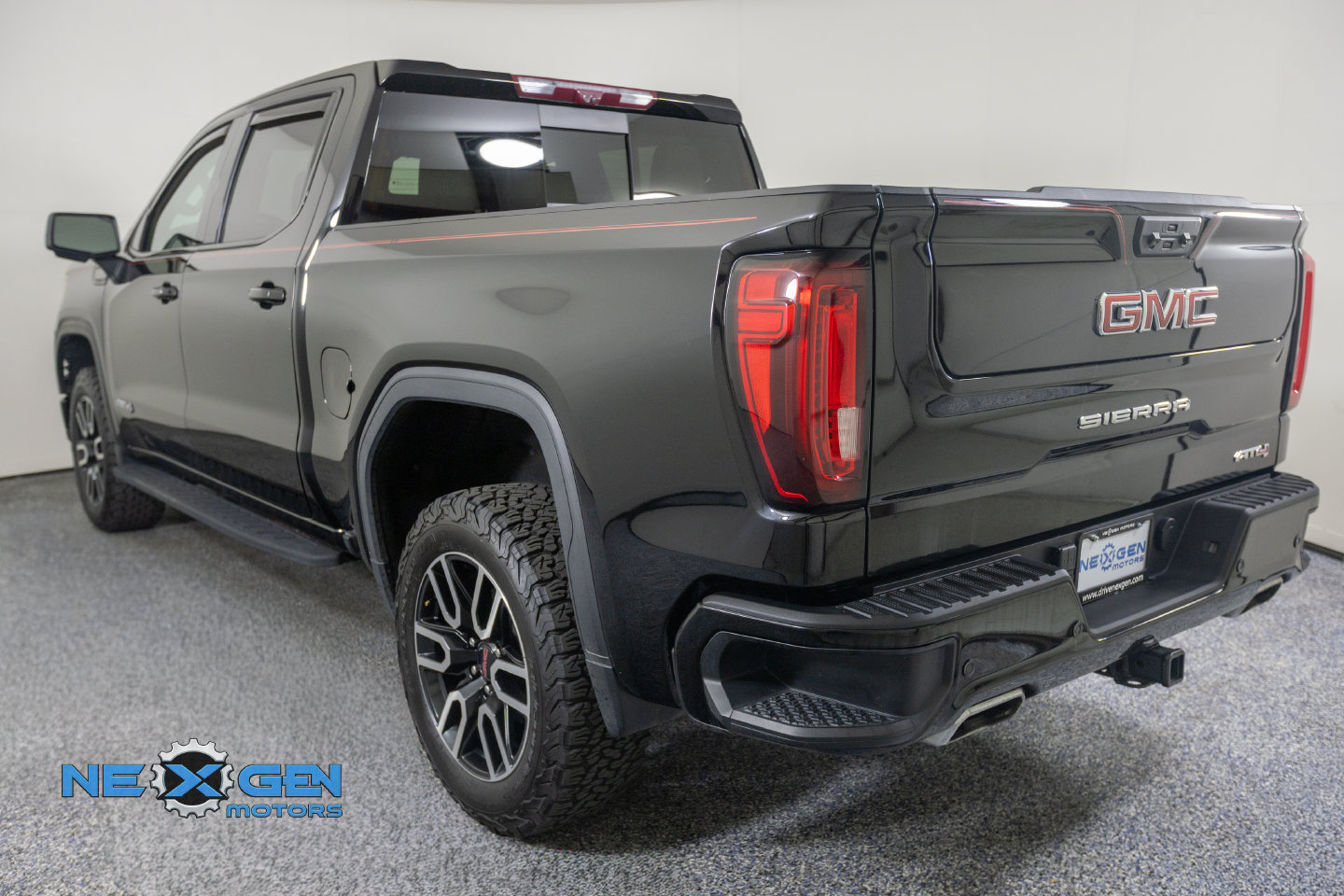 Used 2022 GMC Sierra 1500 AT4 w/ AT4 Premium Package AWD/4WD image 27