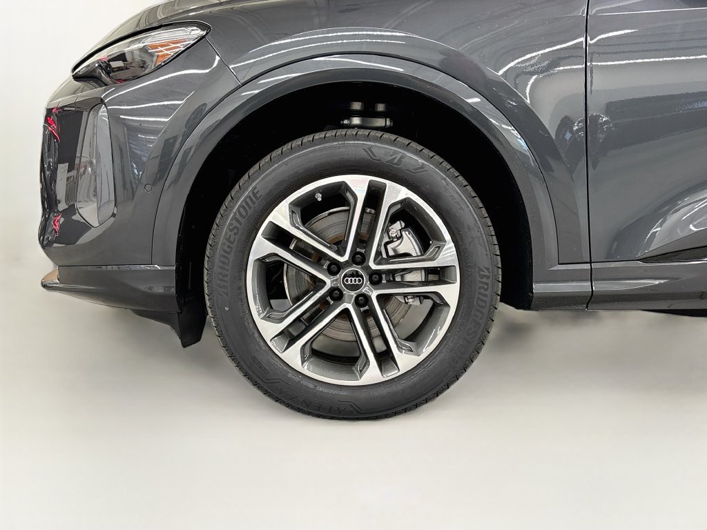 New 2026 Audi Q5 Premium Plus AWD/4WD image 25