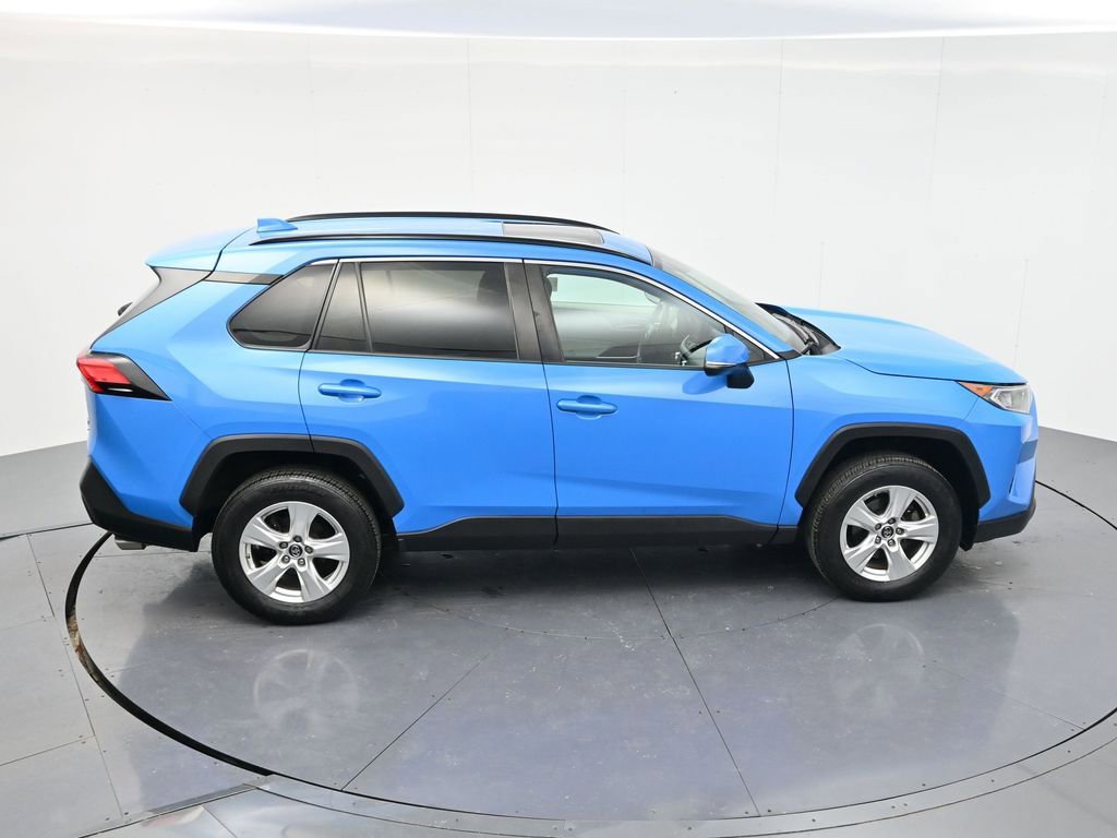 Used 2019 Toyota RAV4 XLE w/ Carpet Mat Package AWD/4WD image 40