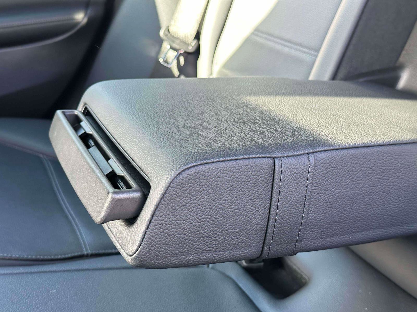 Used 2022 Mercedes-Benz C 300 4MATIC Sedan image 13