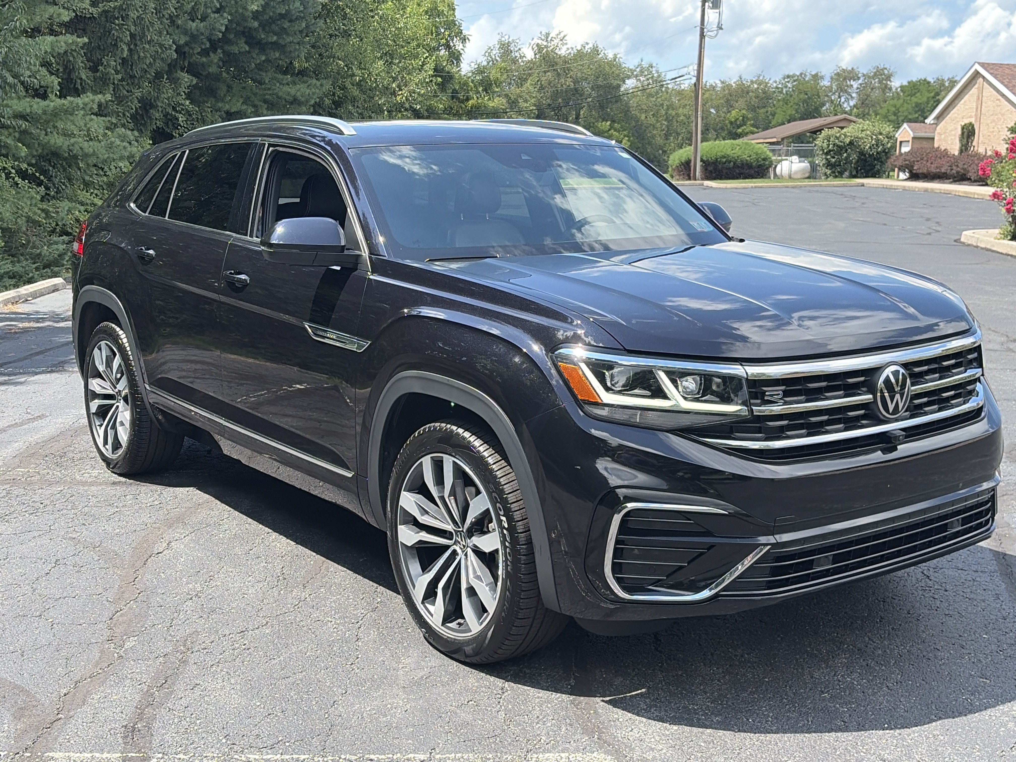 Used 2023 Volkswagen Atlas Cross Sport SEL Premium R-Line AWD/4WD image 3