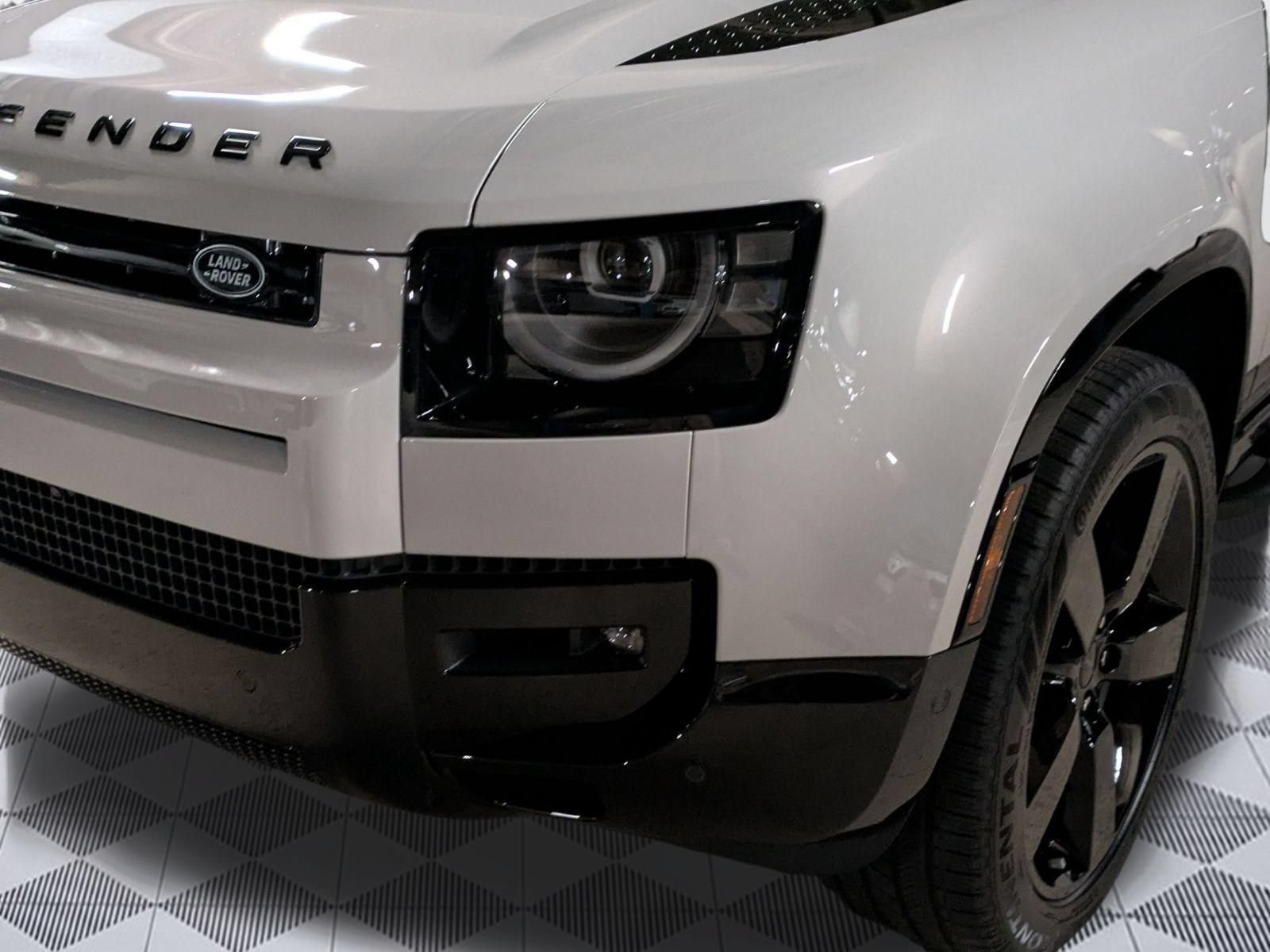 New 2026 Land Rover Defender 110 X-Dynamic SE AWD/4WD image 10