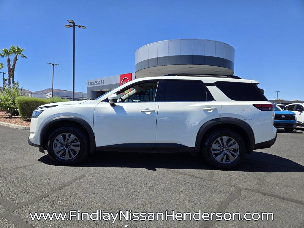 Used 2022 Nissan Pathfinder SV w/ Cargo Package FWD image 3