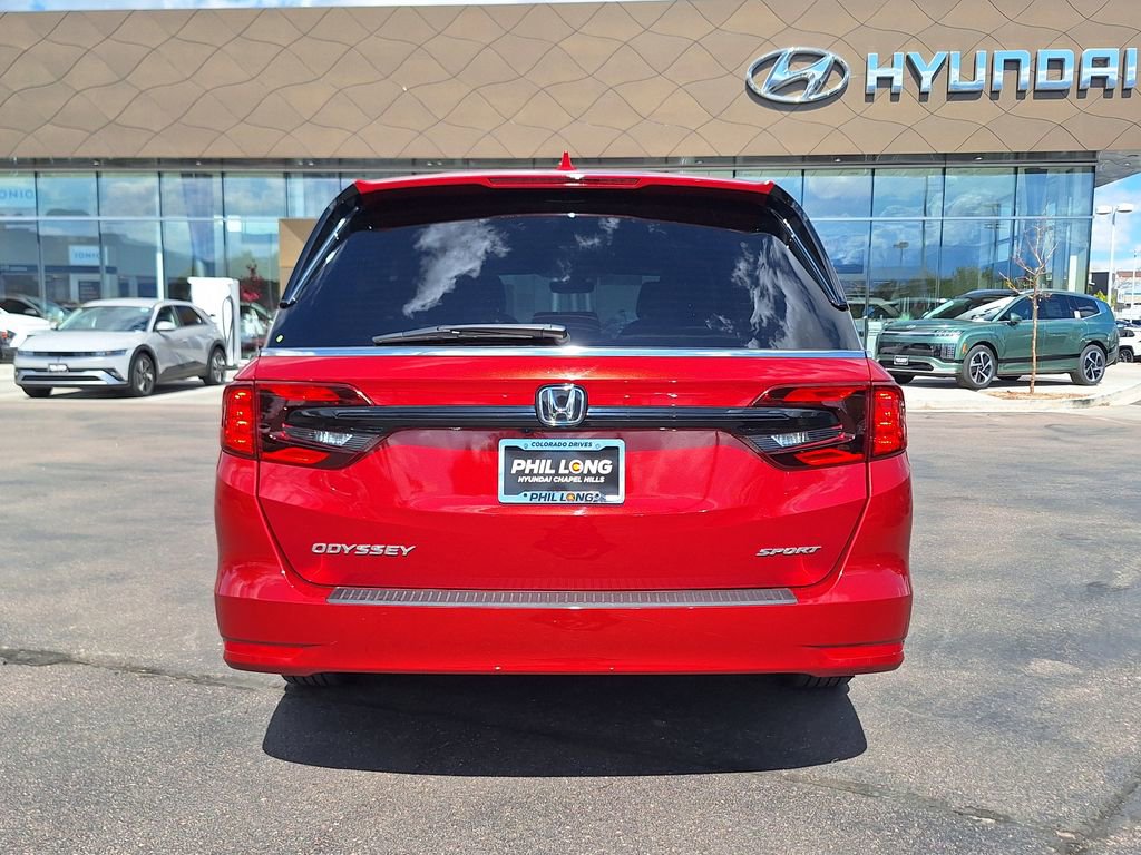 Used 2024 Honda Odyssey Sport image 4