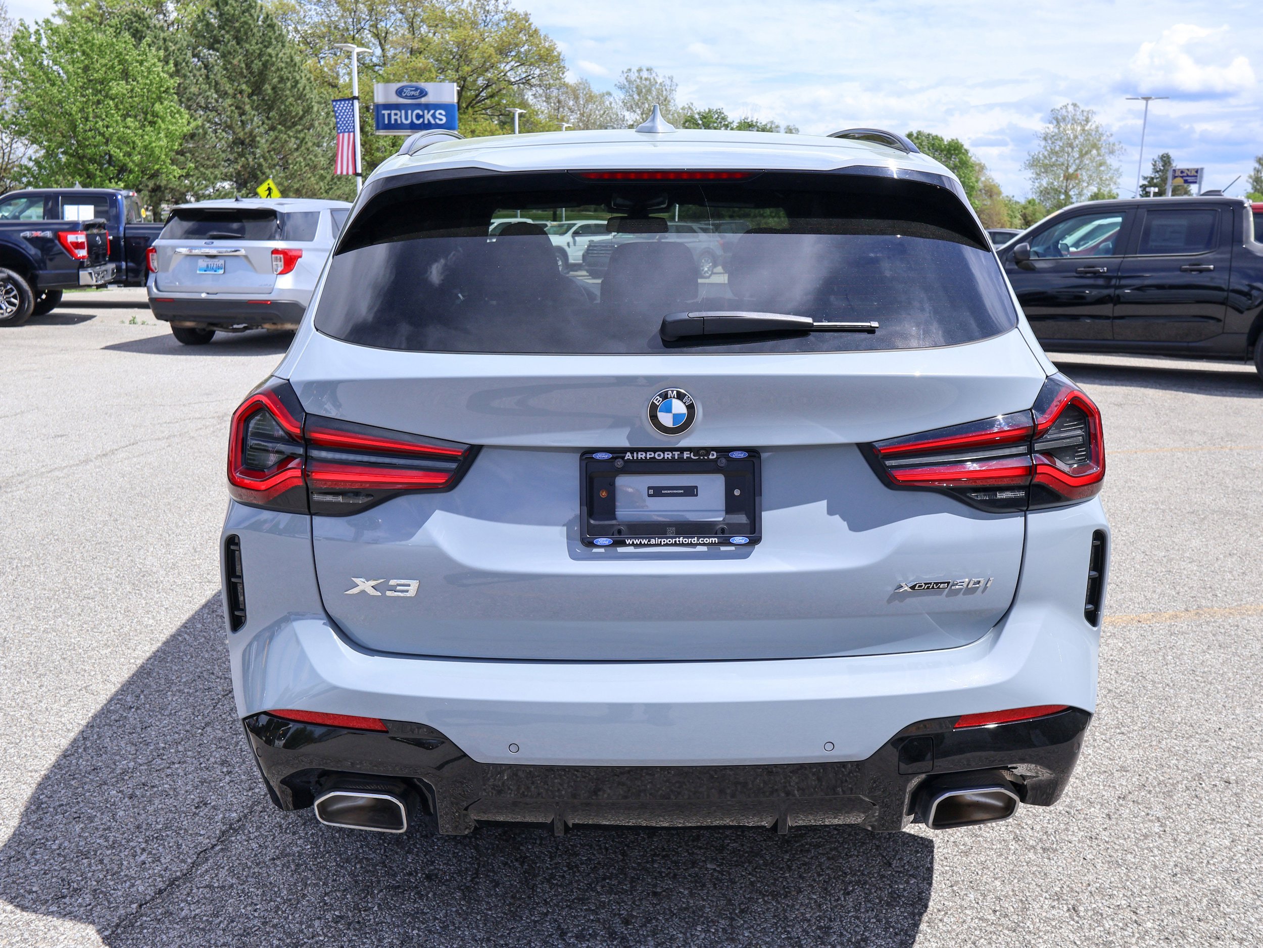 Used 2024 BMW X3 xDrive30i w/ Premium Package AWD/4WD image 4