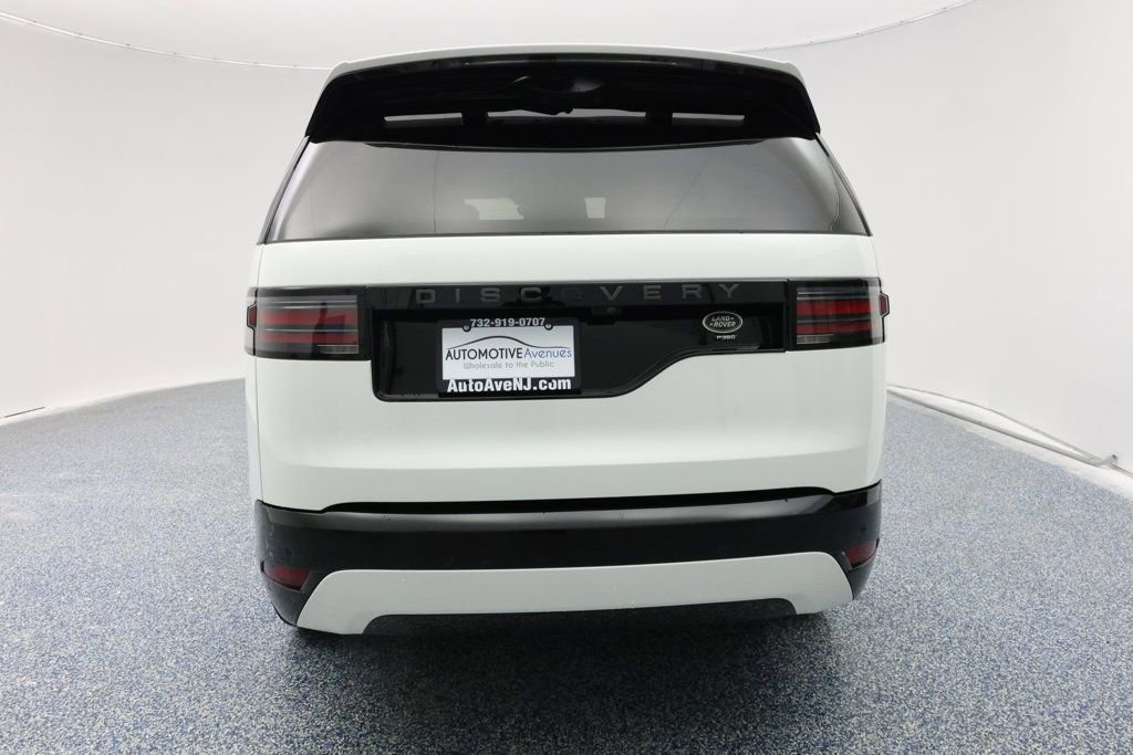 Used 2023 Land Rover Discovery HSE R-Dynamic image 4
