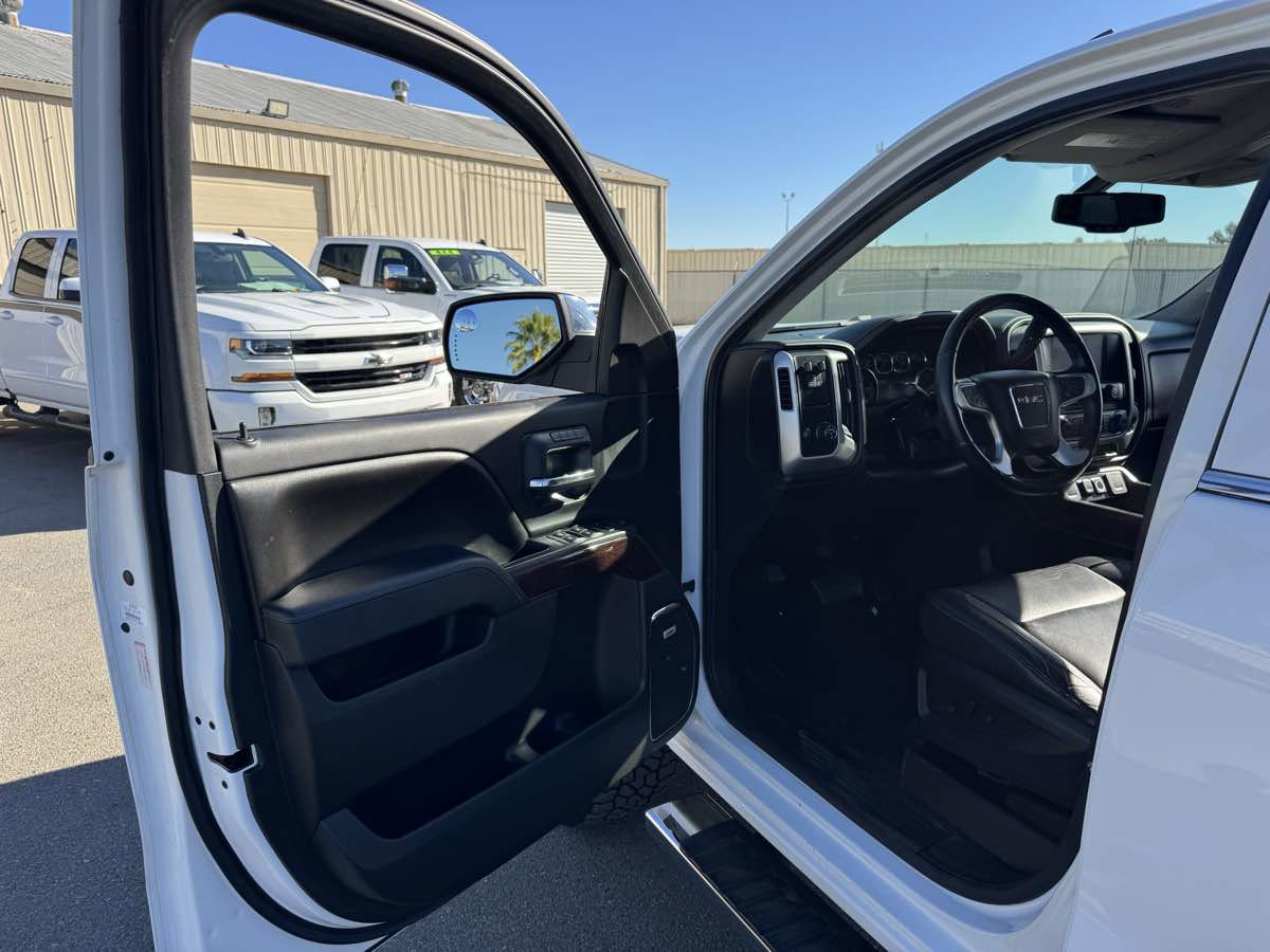 Used 2015 GMC Sierra 1500 SLT w/ SLT Crew Cab Value Package image 25