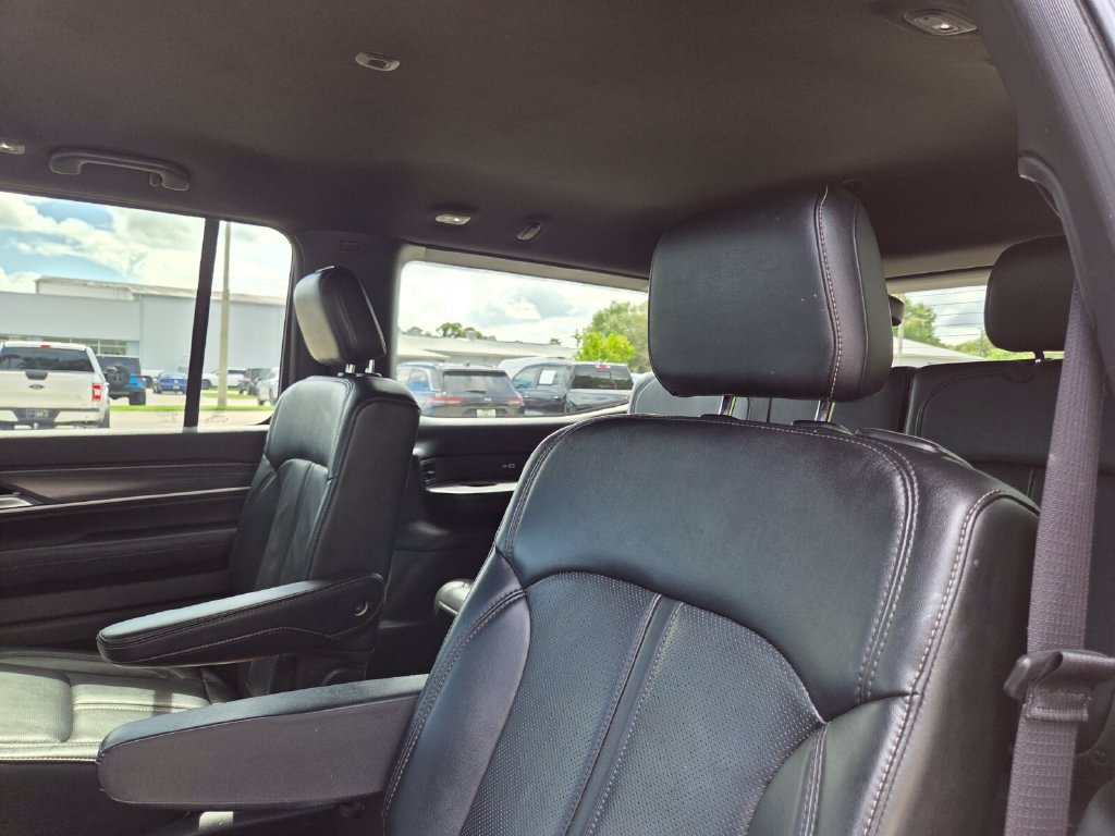 Certified 2024 Jeep Wagoneer Series II AWD/4WD image 24