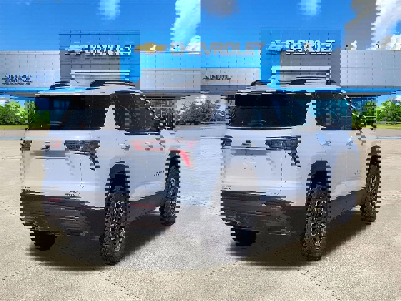 New 2026 Chevrolet Equinox ACTIV w/ Safety and Technology Package image 4