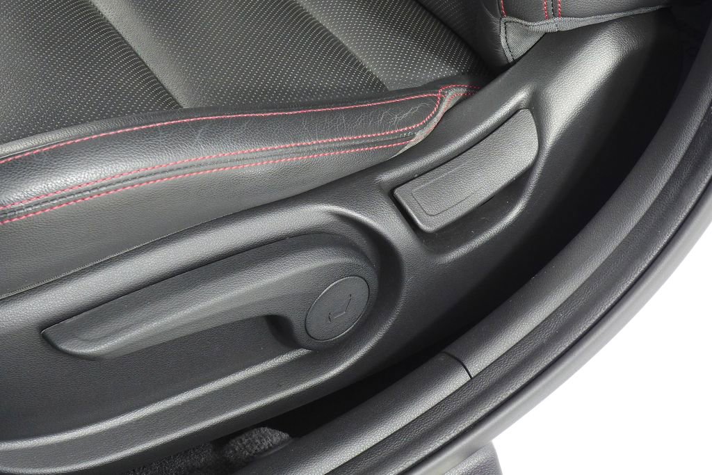 Used 2018 Hyundai Elantra Sport w/ Sport Premium Package 03 image 23