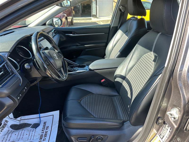 Used 2019 Toyota Camry SE FWD image 10