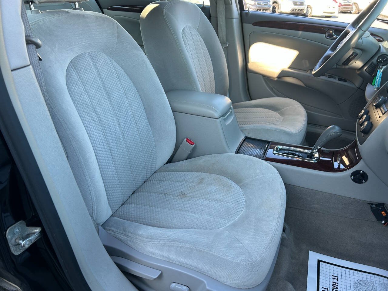 Used 2009 Buick Lucerne CX FWD image 29