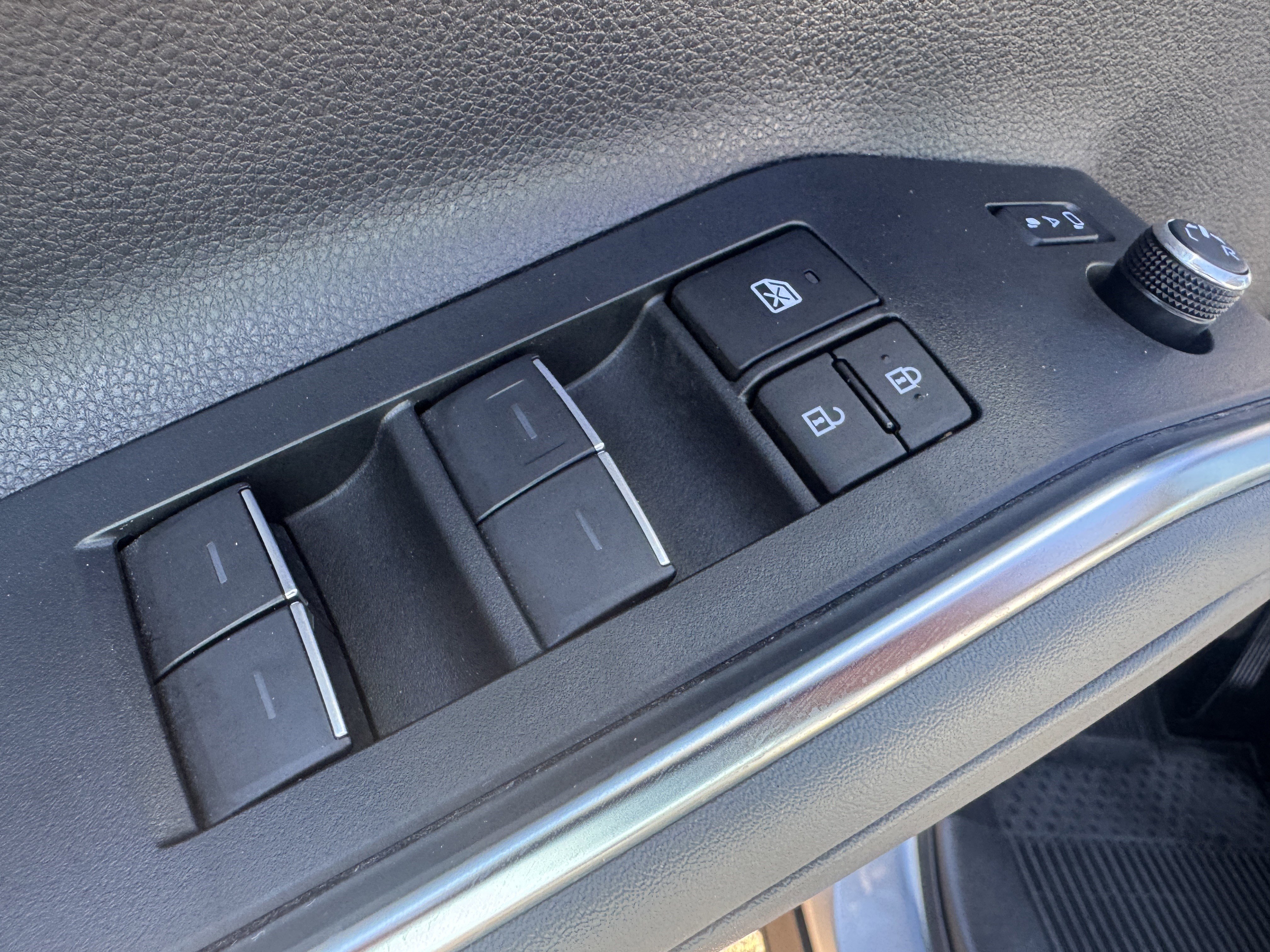 Used 2024 Toyota Highlander Platinum image 10