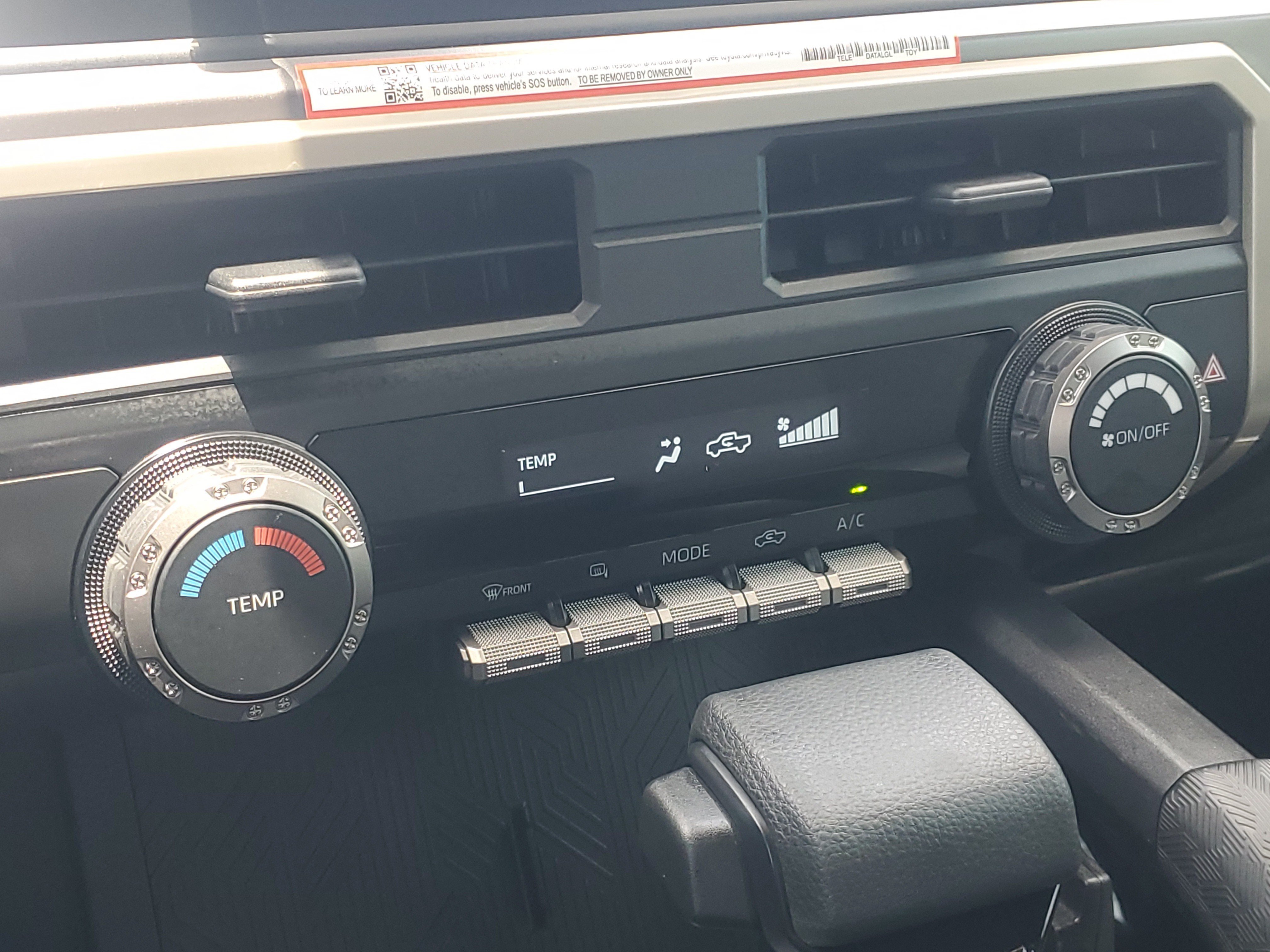 Used 2025 Toyota Tacoma SR5 AWD/4WD image 30