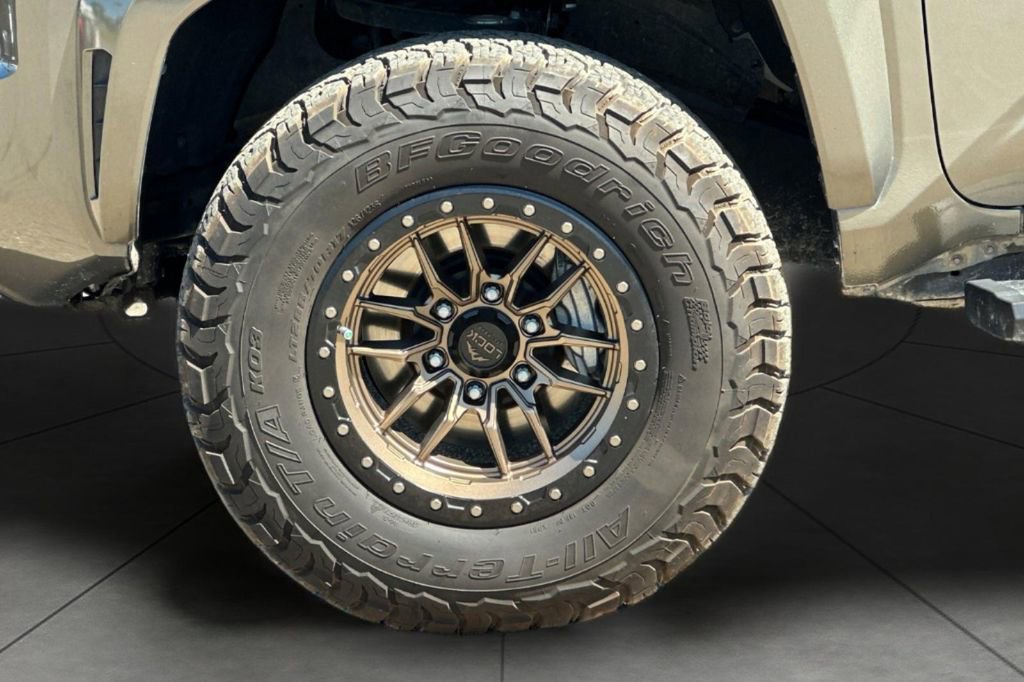 Used 2024 Toyota Tacoma TRD Sport image 29