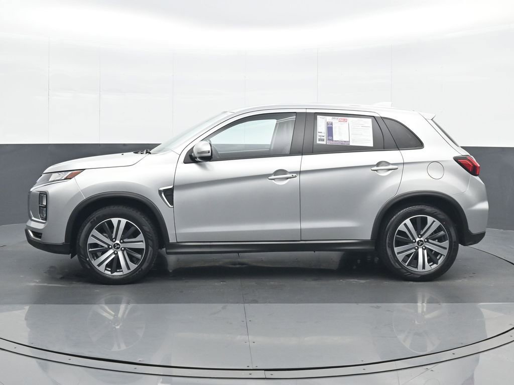 Used 2024 Mitsubishi Outlander Sport SE image 3