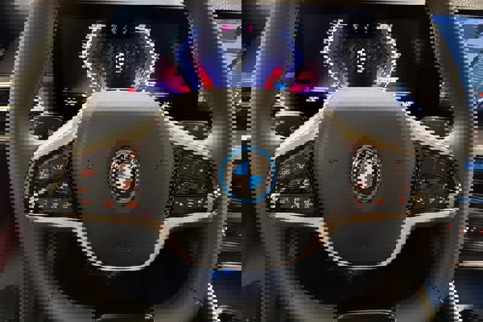 Used 2025 BMW i4 eDrive40 w/ Premium Package image 23