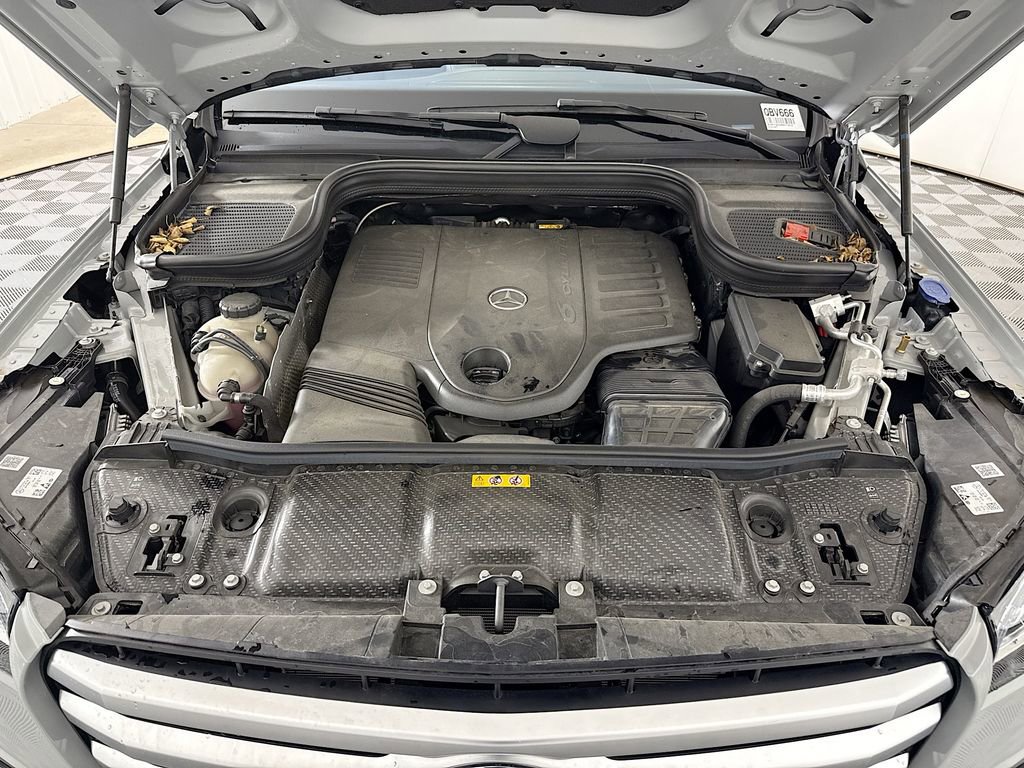 Used 2024 Mercedes-Benz GLS 450 4MATIC image 33