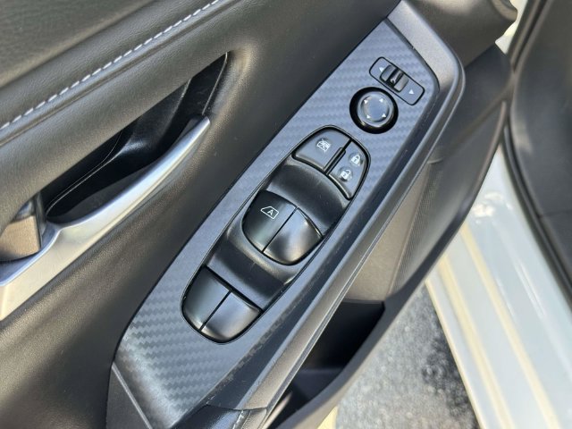 Used 2024 Nissan Sentra SV FWD image 21