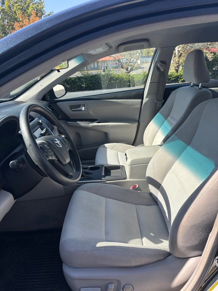 Used 2015 Toyota Camry LE image 8