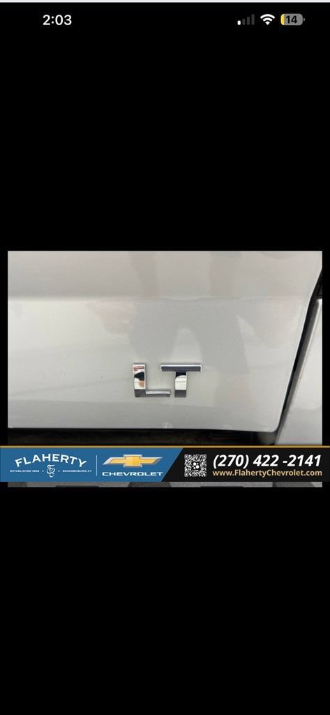 Used 2017 Chevrolet Silverado 1500 LT w/ All Star Edition AWD/4WD image 17