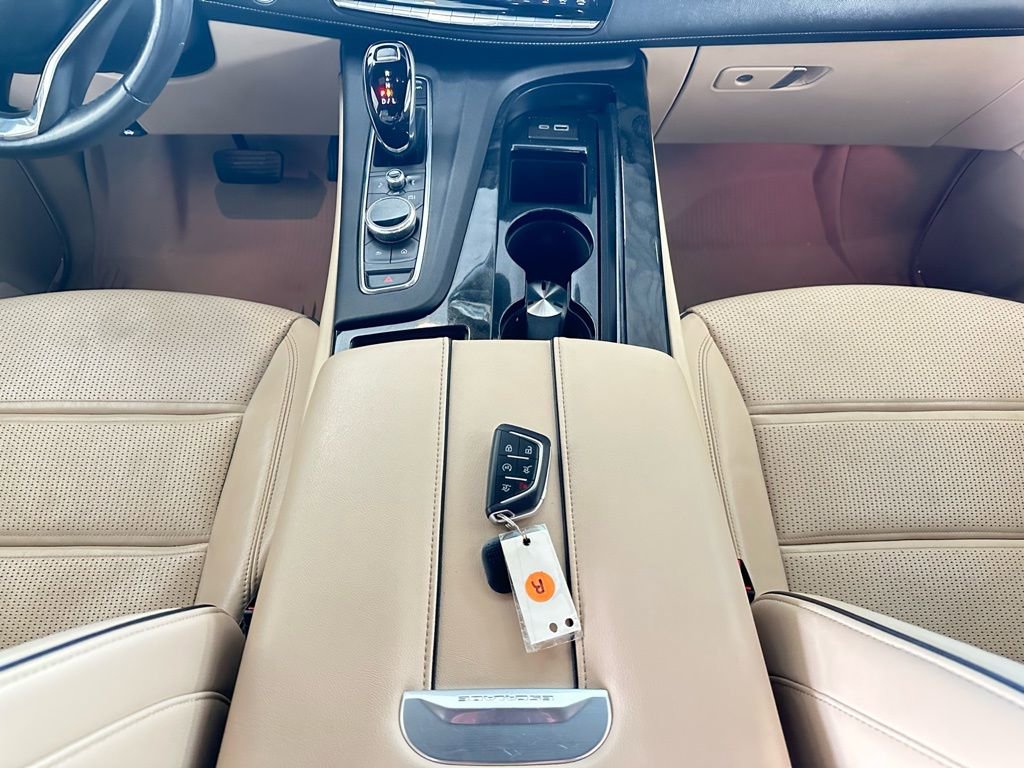 Used 2024 Cadillac Escalade Premium Luxury image 24