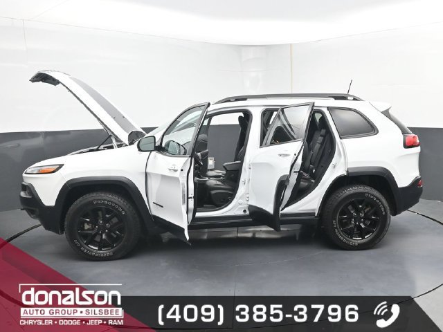 Used 2018 Jeep Cherokee Trailhawk w/ Quick Order Package 27L AWD/4WD image 23