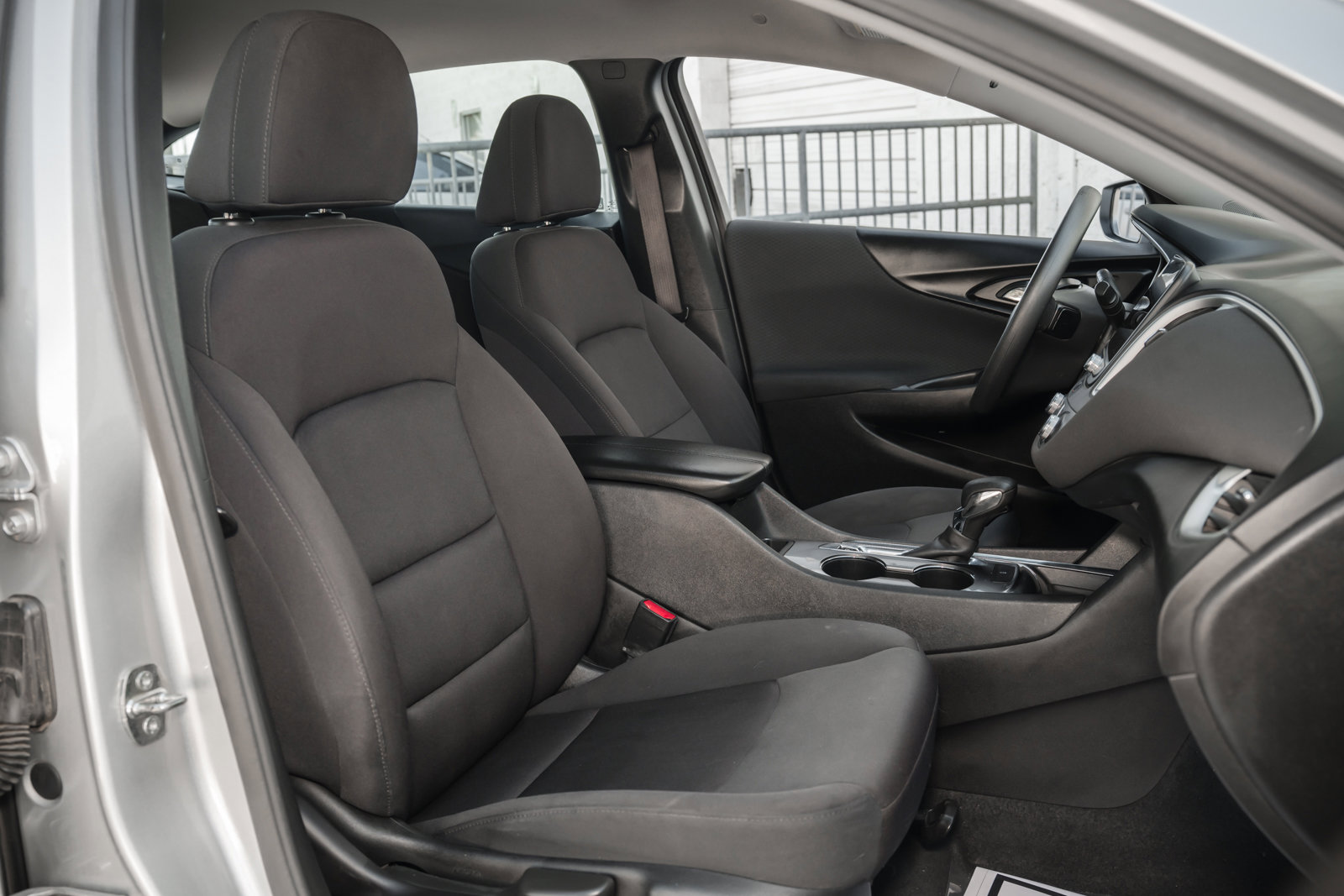 Used 2022 Chevrolet Malibu LT image 39