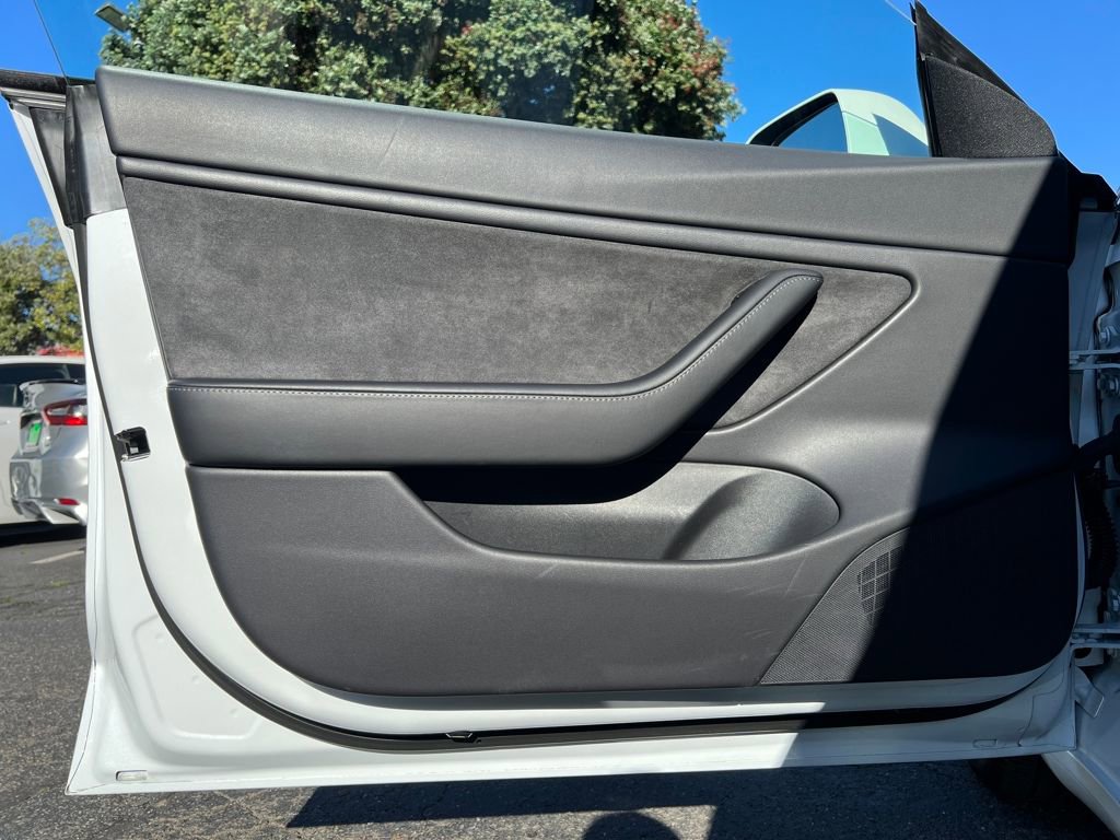 Used 2020 Tesla Model 3 Long Range image 34