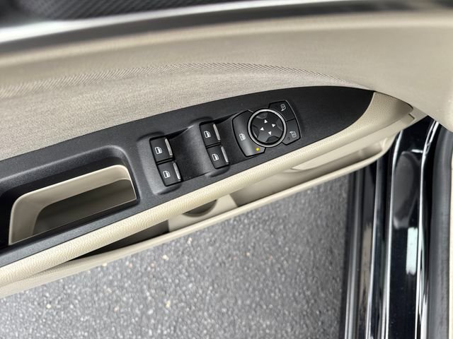 Used 2019 Ford Fusion SE image 14