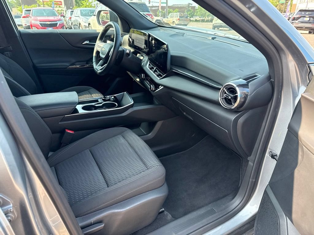 Certified 2026 Chevrolet Equinox LT AWD/4WD image 37