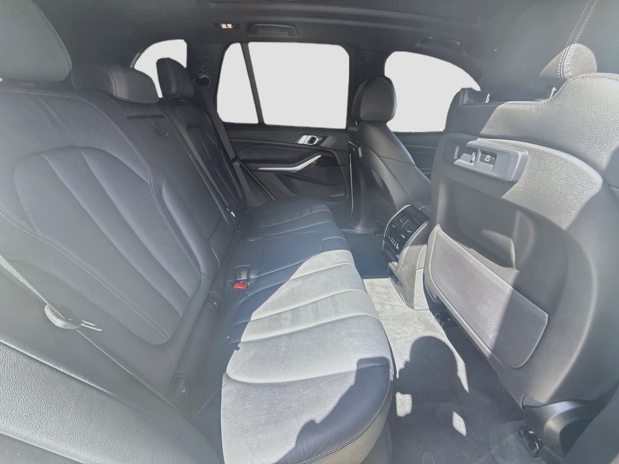 Used 2021 BMW X5 xDrive40i w/ Convenience Package AWD/4WD image 29