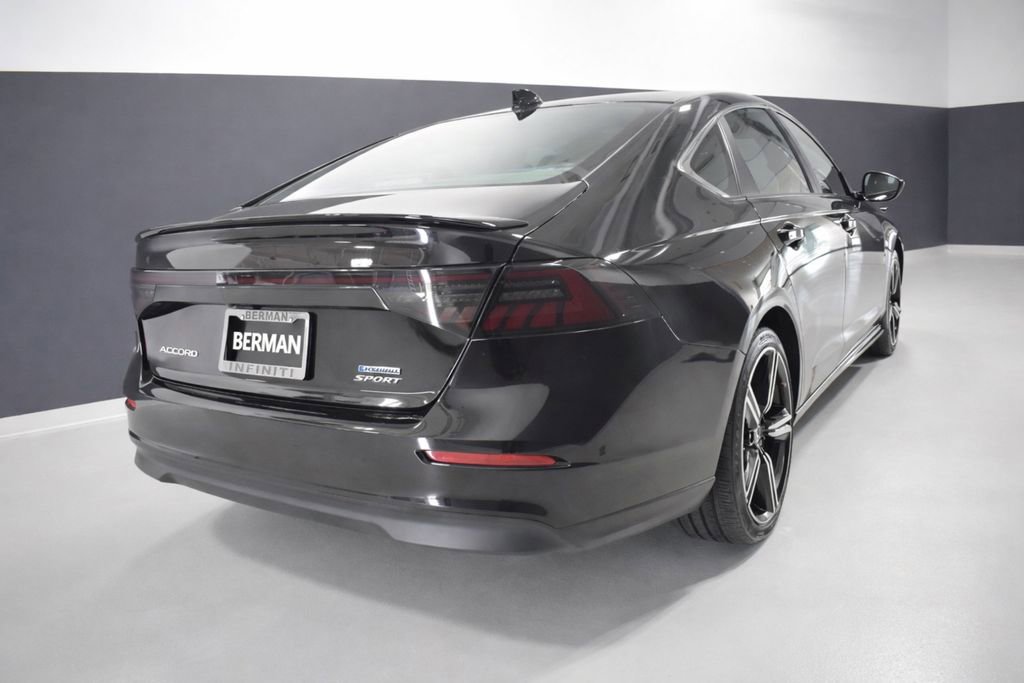 Used 2023 Honda Accord Sport image 8