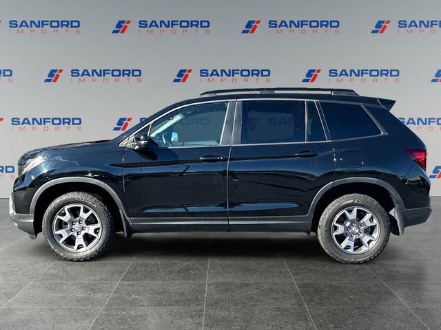 Used 2023 Honda Passport TrailSport image 2