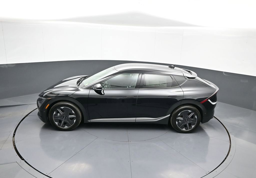 New 2025 Kia EV6 Light w/ Light LR Technology Package image 40