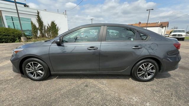 Used 2022 Kia Forte LXS FWD image 5