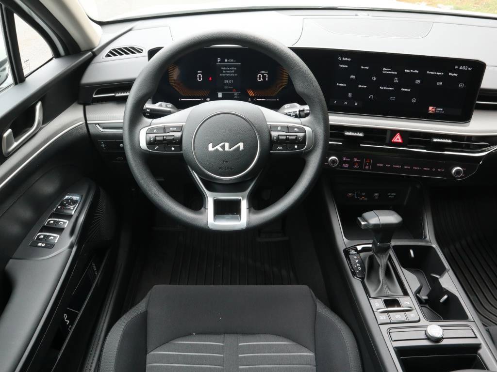 New 2025 Kia K5 LXS image 6